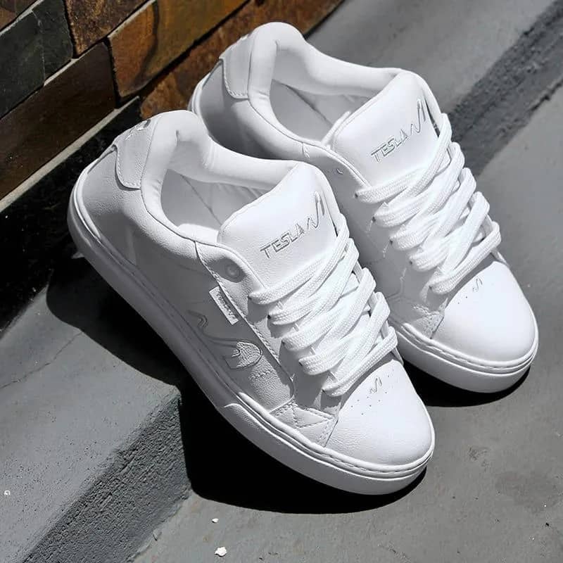 Imagem da campanha Tênis tesla Hertz all white, ou 200$