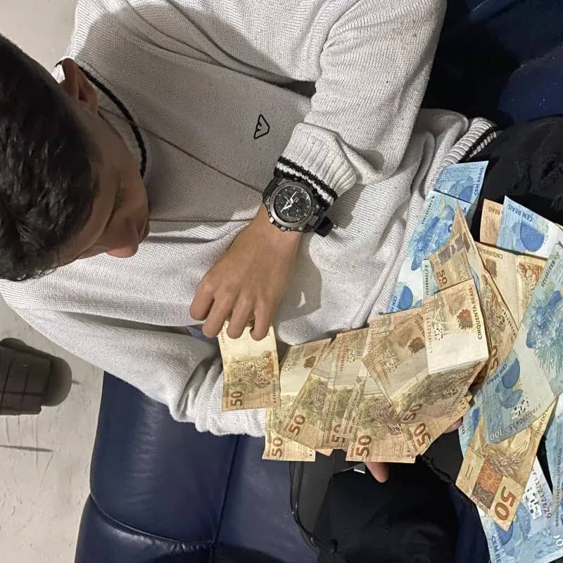 Imagem da campanha 4 mil , Dinheiro ou no seu pix