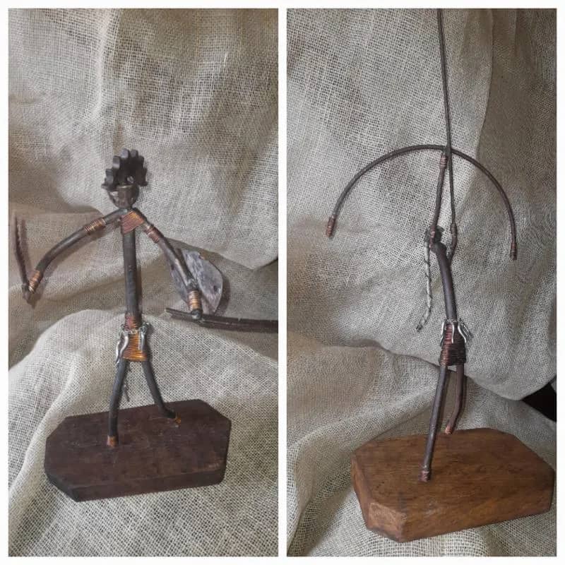 Imagem da campanha Esculturas de metal de 32cm e 47cm.