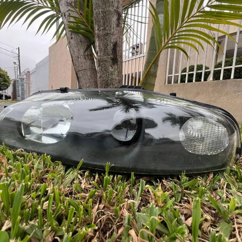 Imagem da campanha Par de farois Fiat Marea com projetor em led de 120.000 lumens