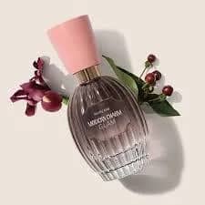 Imagem da campanha Mary Kay Perfume / lembra o cheiro do coco chanel