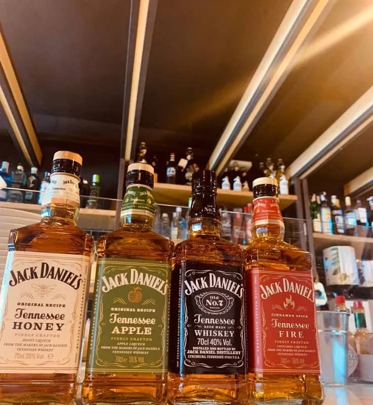 Imagem da campanha 4 garrafas de Jack Daniels por apenas R$0,80