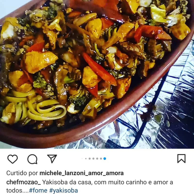 Imagem da campanha Vale Yakisoba completo para 4 pessoas e uma porção de Camarão empanado