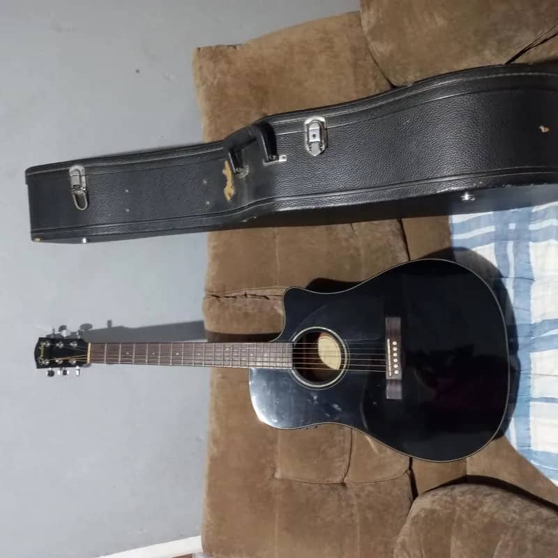 Imagem da campanha Violão fender