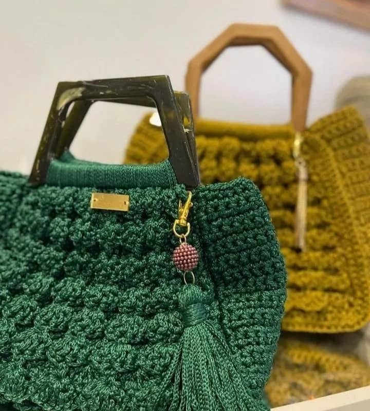 Imagem da campanha Rifa-se uma maravilhosa bolsa de crochê R$ 5.00 cada ponto