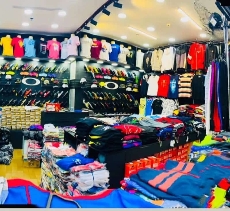 Imagem da campanha MUDANÇA DE VIDA EM DEZEMBRO 10mil em roupas