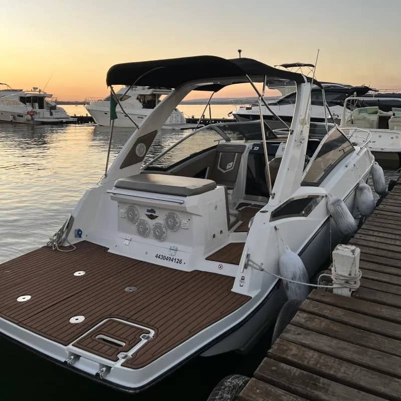 Imagem da campanha Passeio de lancha 5 horas ou 2.500,00 no pix