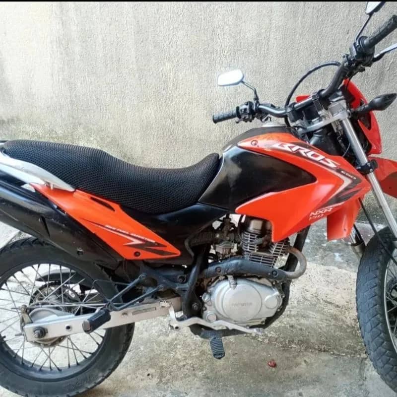 Imagem da campanha Honda Bros 2012 ou 7 mil no Pix