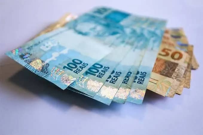 Imagem da campanha R$ 100 no pix