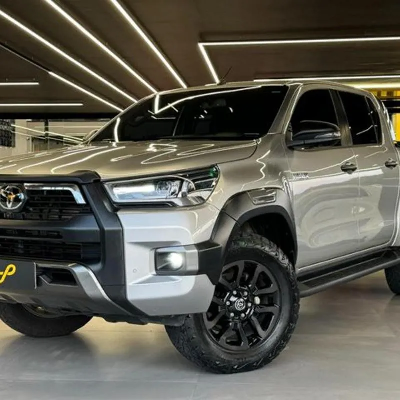 Imagem da campanha HILUX