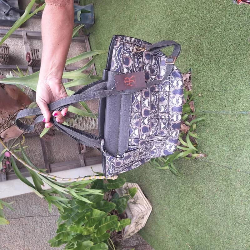 Imagem da campanha RIFA, BOLSAS DE COURO FEMININA OU MASCULINA,