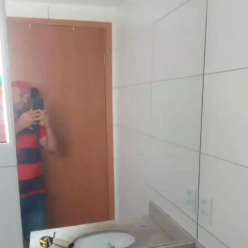 Imagem da campanha Espelho 1x1 colado ou parafusado você esoclhe