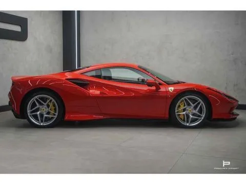 Imagem da campanha Ferrari F V8 ou 5 milha no pix