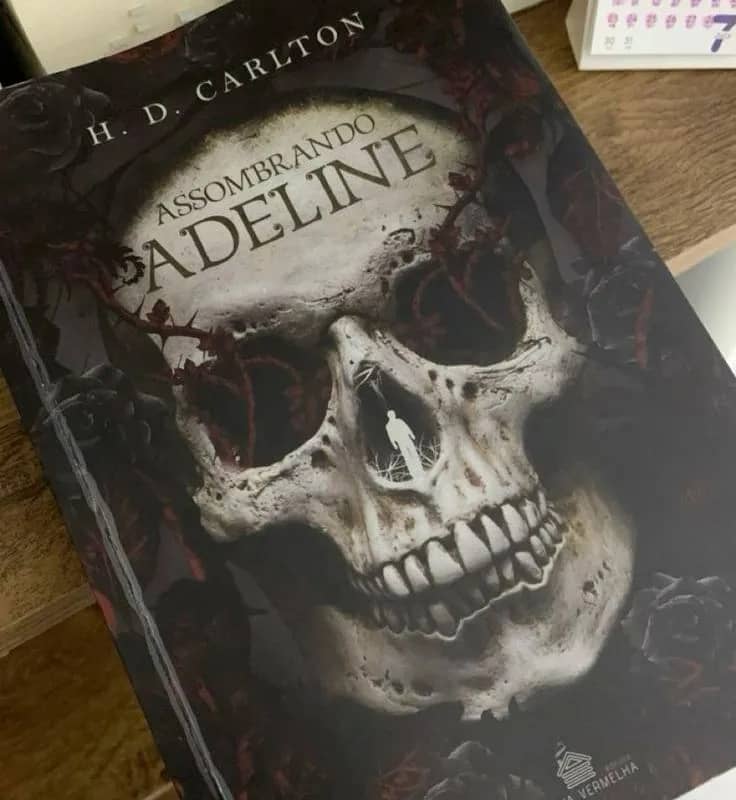 Imagem da campanha CONCORRA AO LIVRO 🖤 ASSOMBRANDO ADELINE 🖤