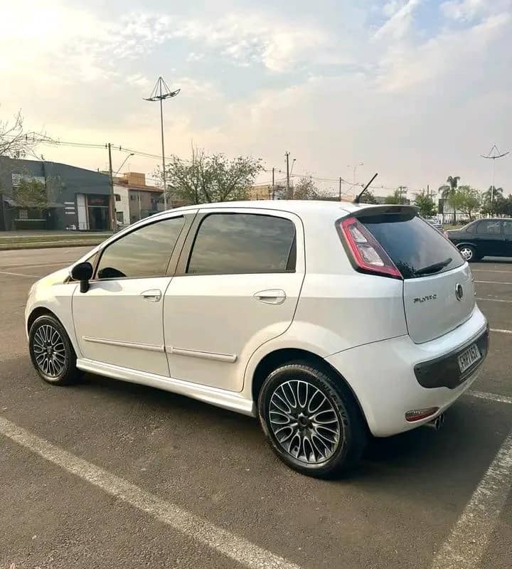 Imagem da campanha Ganhe um Punto Sporting 1.8 16V Flex/2013 Manual