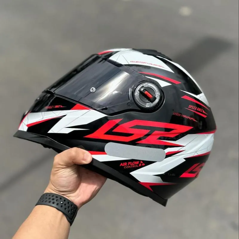 Imagem da campanha Capacete LS2 ou r$700 no PIX