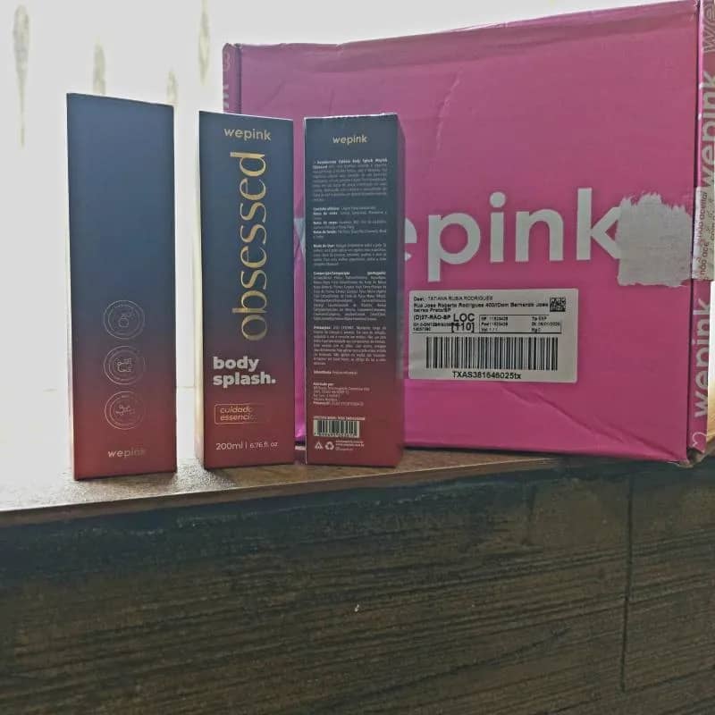 Imagem da campanha Perfume wepink Obsessed