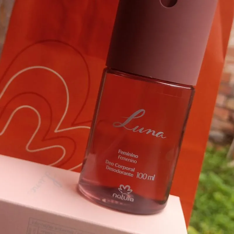 Imagem da campanha Perfume Natura