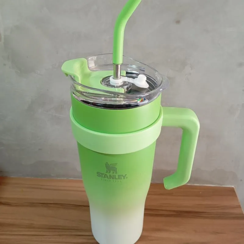 Imagem da campanha SQUEEZE 1.200 ML COPO TÉRMICO DUPLO ISOLAMENTO !