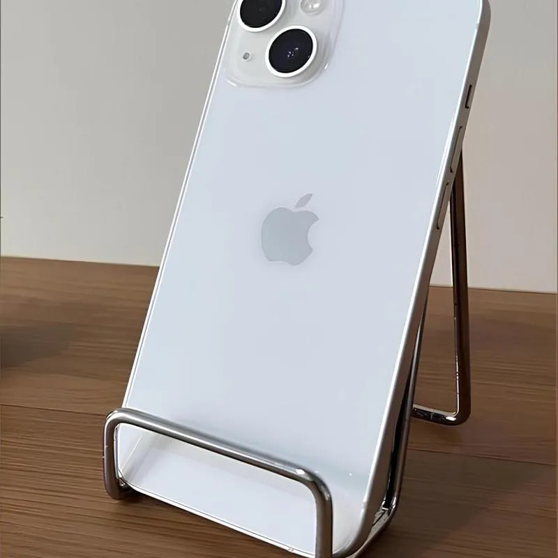 Imagem da campanha iPhone 13 LACRADO ou 2,700 no pix