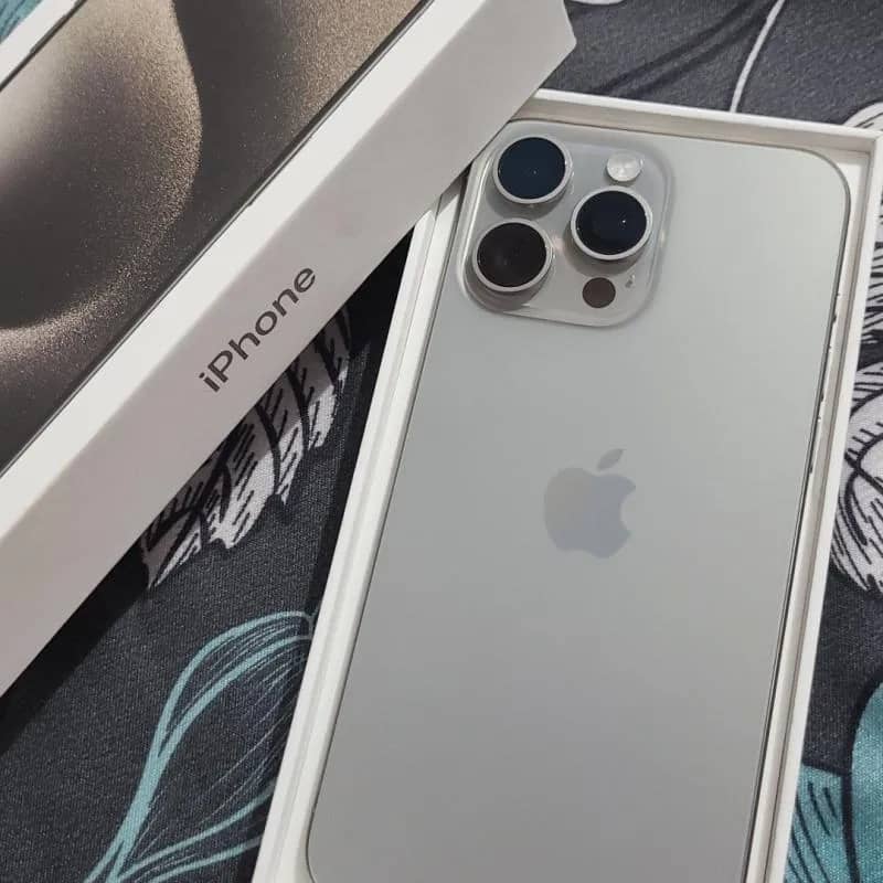 Imagem da campanha IPHONE 15 PRO MAX OU R$ 5 MIL NO PIX