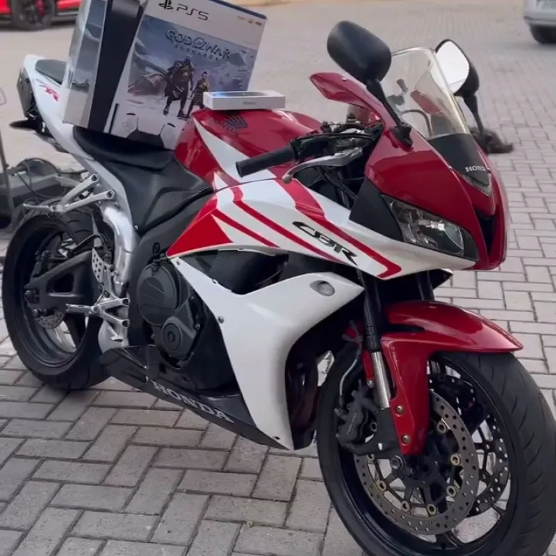 Imagem da campanha CBR E PLAY5 00,1 CENTAVOS