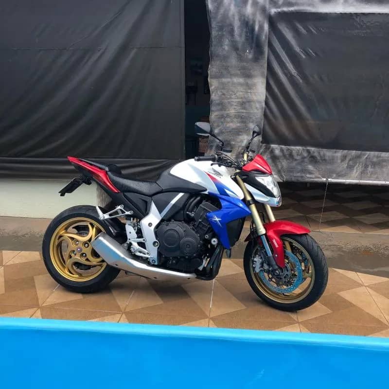 Imagem da campanha CB1000