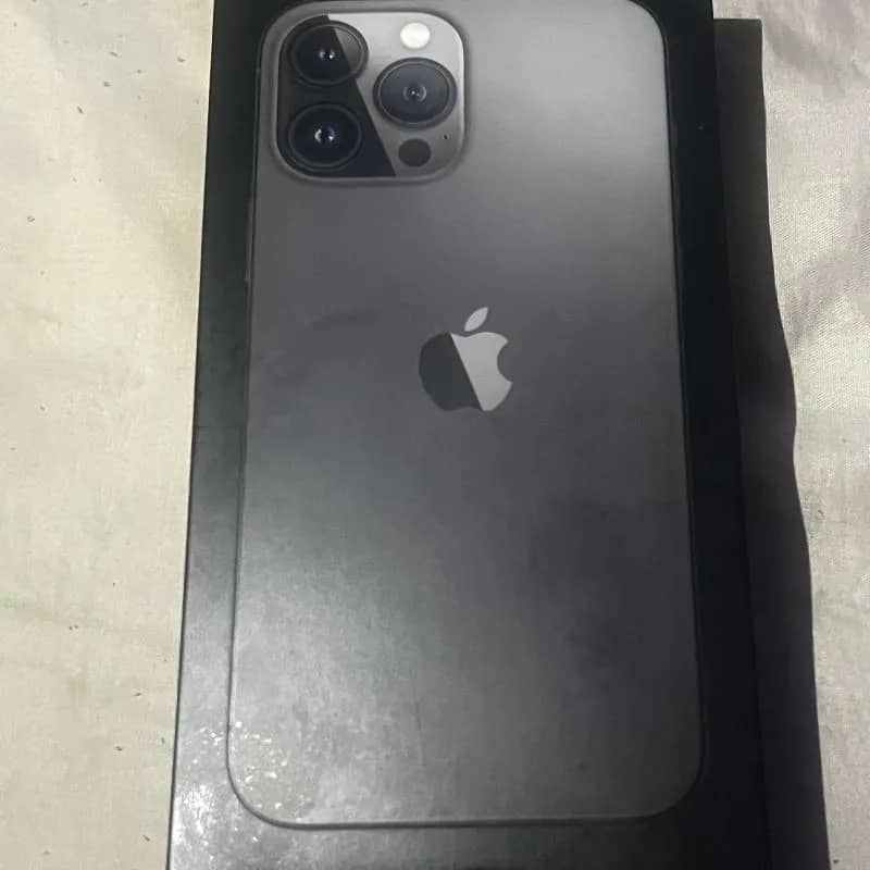 Imagem da campanha R. iPhone