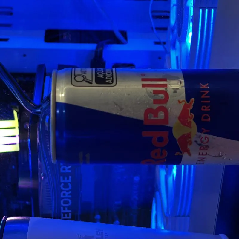 Imagem da campanha Ganhe 1 Redbull Versão limitada