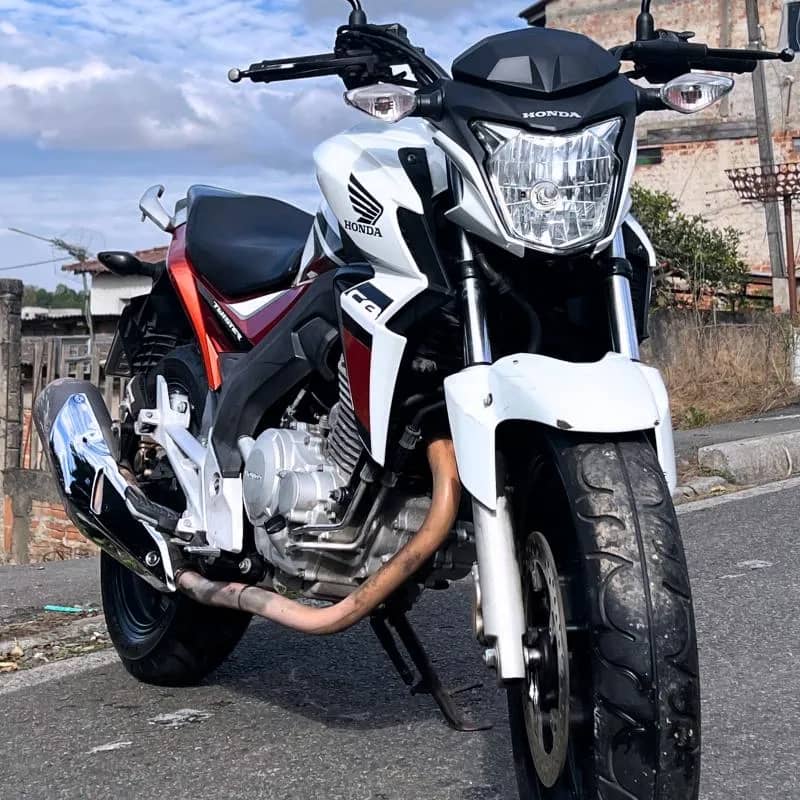 Imagem da campanha CB TWISTER 250