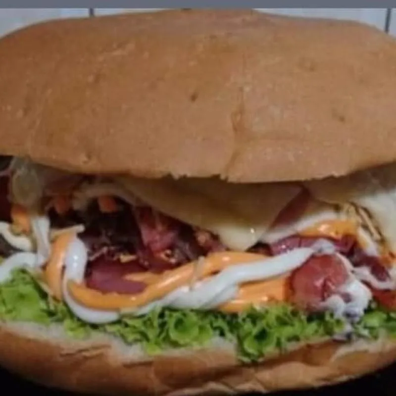 Imagem da campanha X Monstro Ozza lanches