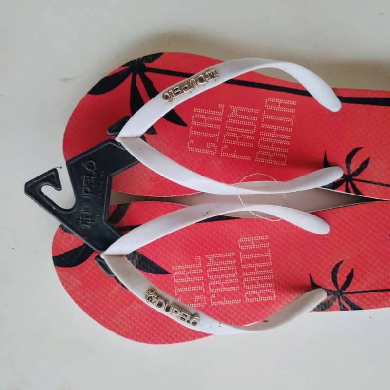 Imagem da campanha uma sandália do pelo