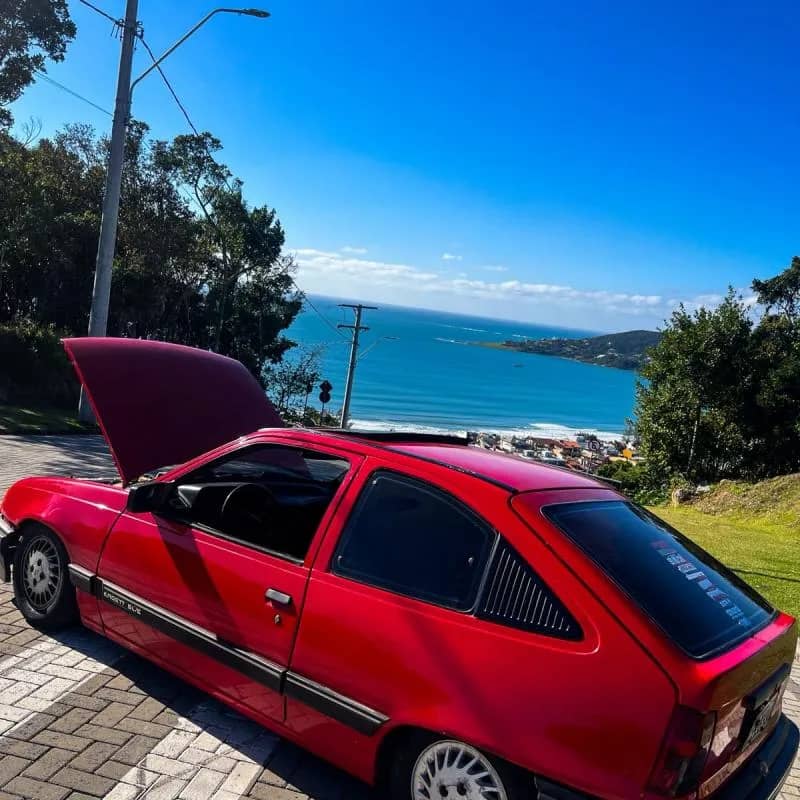 Imagem da campanha Ação Rarissimo Kadett SL/E com teto solar