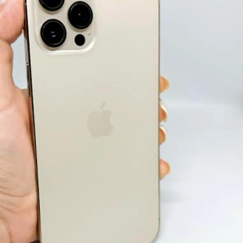 Imagem da campanha iPhone 13 Pro Max semi novo, aparelho lindo super conservado + capinha+caixa original