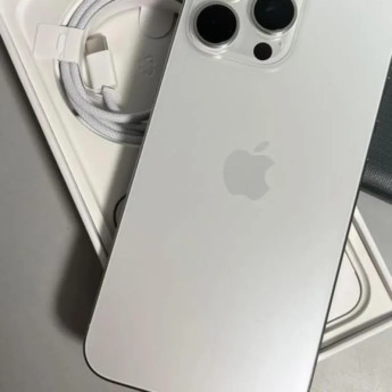 Imagem da campanha iPhone 15 pro max