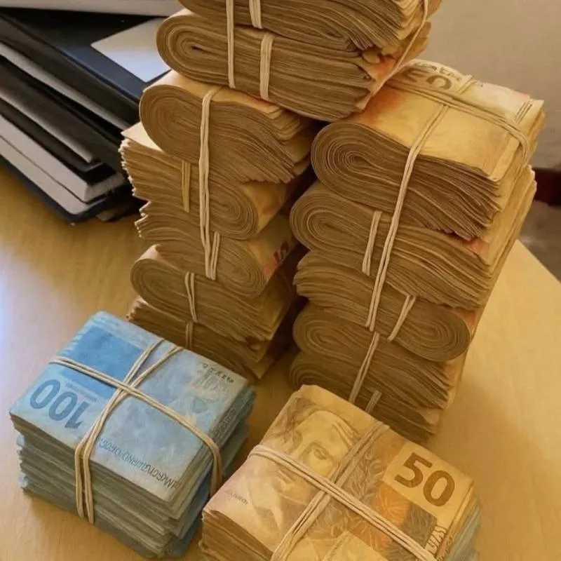 Imagem da campanha 100 no pix