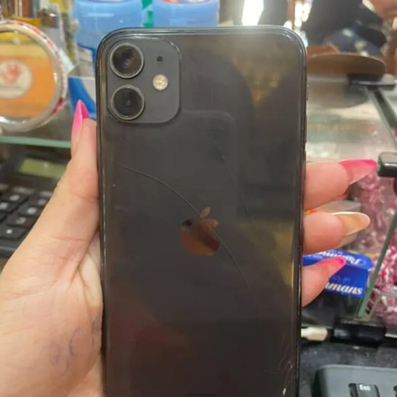 Imagem da campanha iPhone 11 64g.