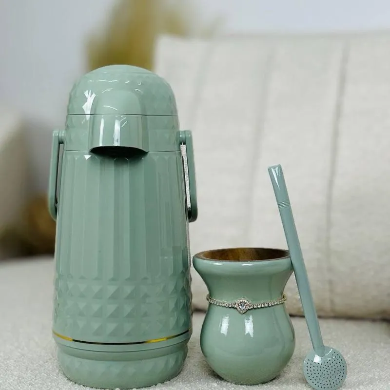 Imagem da campanha Térmica Valentina+Cuia+bomba+schoker