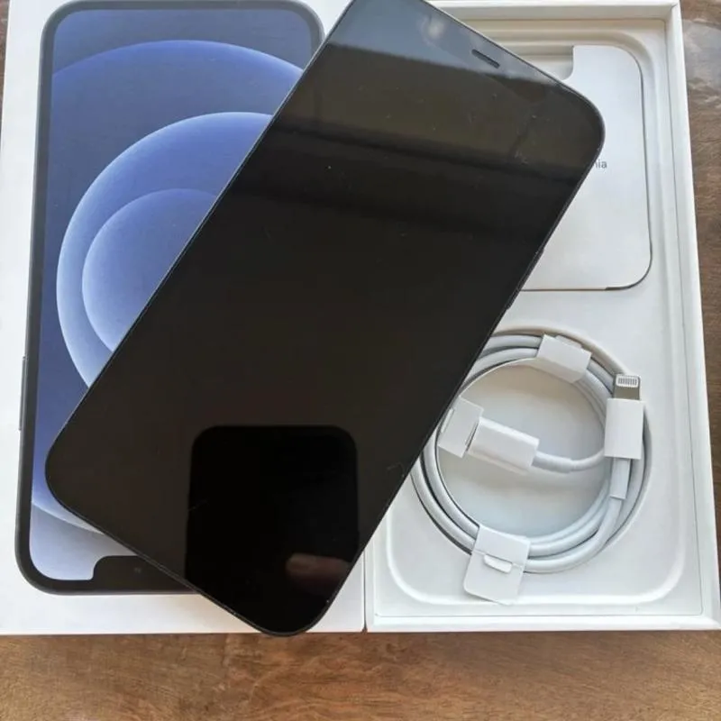 Imagem da campanha iPhone na caixa ou 1.000 no pix