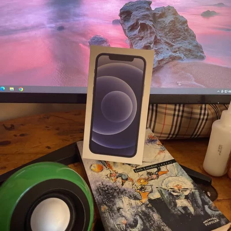 Imagem da campanha iPhone 12