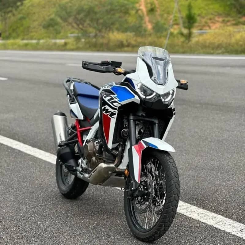 Imagem da campanha AFRICA TWIN + NORISCK JAMAICA