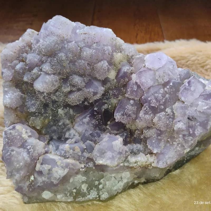 Imagem da campanha Drusa de ametista com brilho açucarado