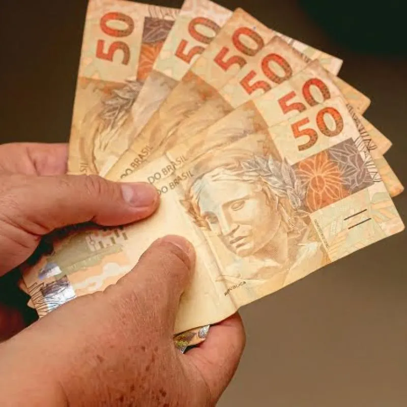 Imagem da campanha Arrecadar pra arrumar o motor da esposa