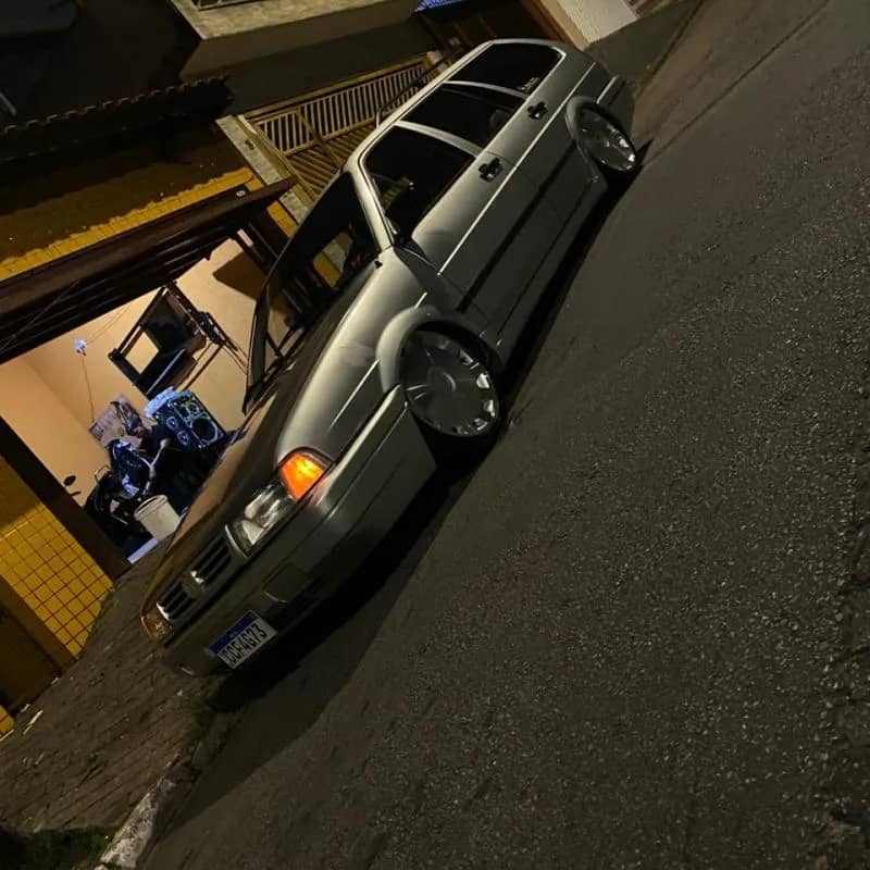 Imagem da campanha Santana quantum + suspensão a ar , rodas 17" som forte ou 20k no Pix