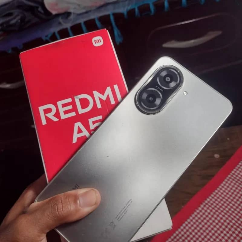 Imagem da campanha UM celular