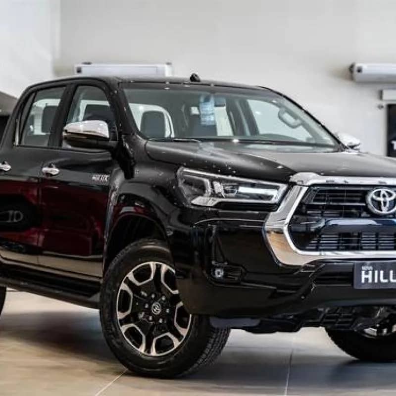 Imagem da campanha Hilux SRV 2026 ou R$ 300.000 no pix