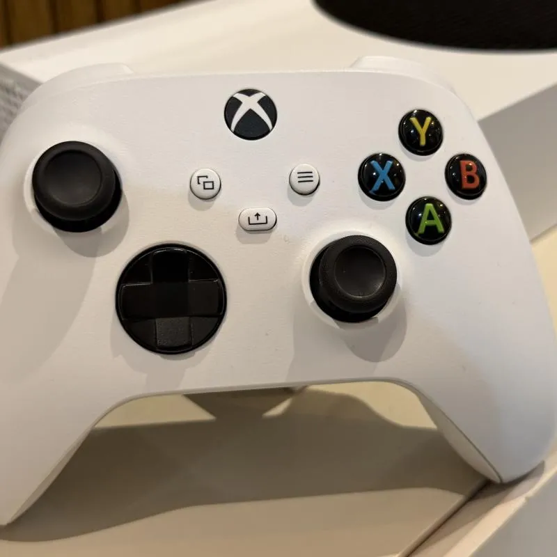 Imagem da campanha Xbox One Series S