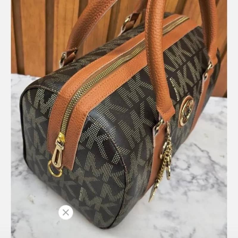 Imagem da campanha 👜 Bolsa Feminina Elegante 👟 Tênis Esportivo (Tamanho 38)