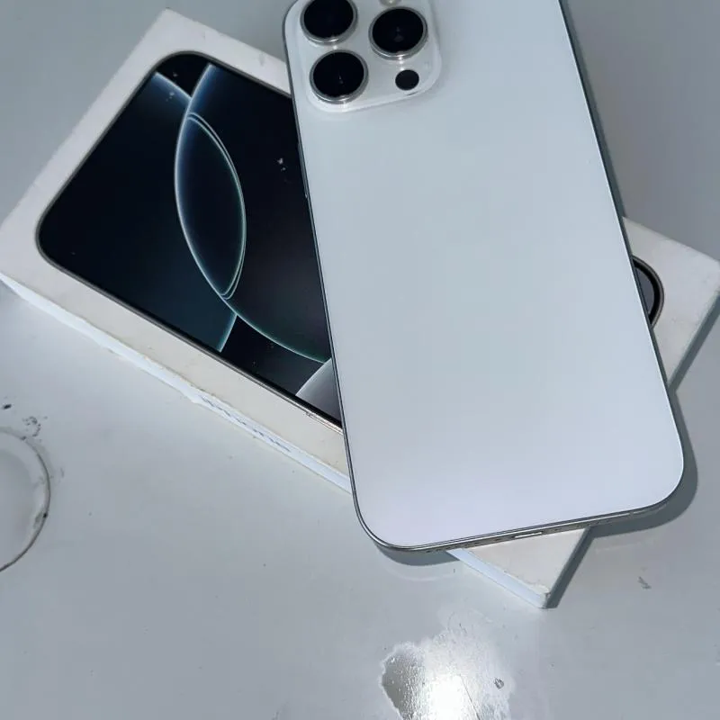 Imagem da campanha IPHONE 16 PRO MAX