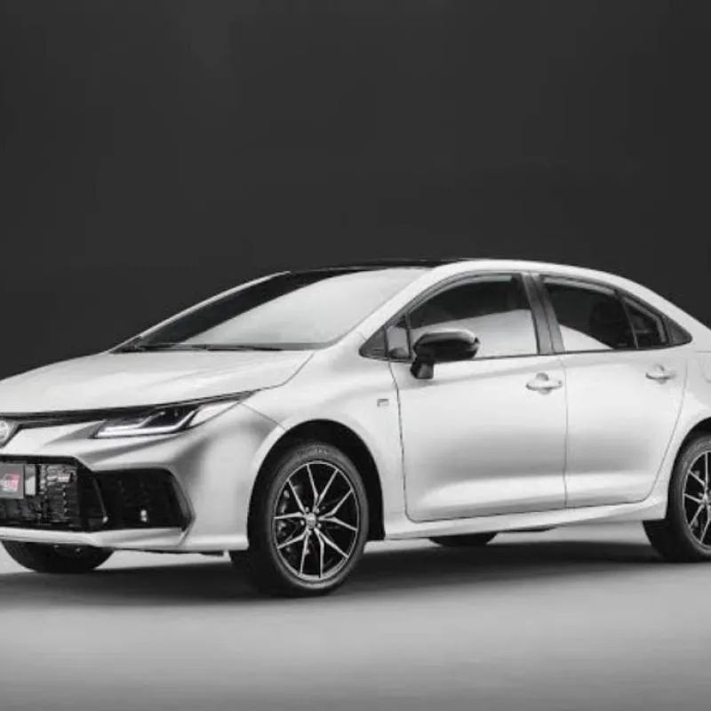 Imagem da campanha COROLA BRANCO TETO SOLAR 2026